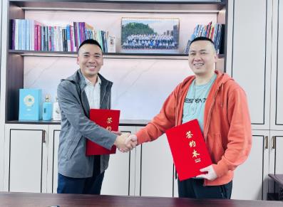 贵州酱兰香酒业与福建福州李总成功签订经销商协议